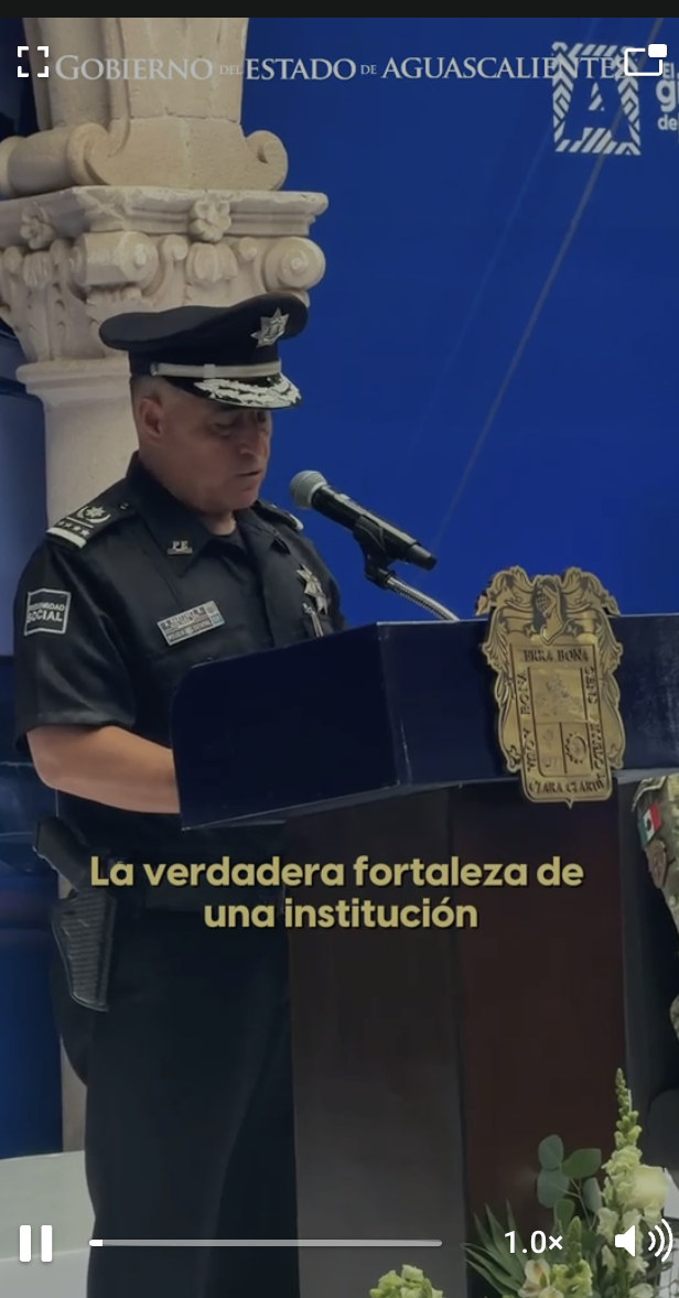 ENTREGA DE RECONOCIMIENTOS A POLICÍAS DESTACADOS